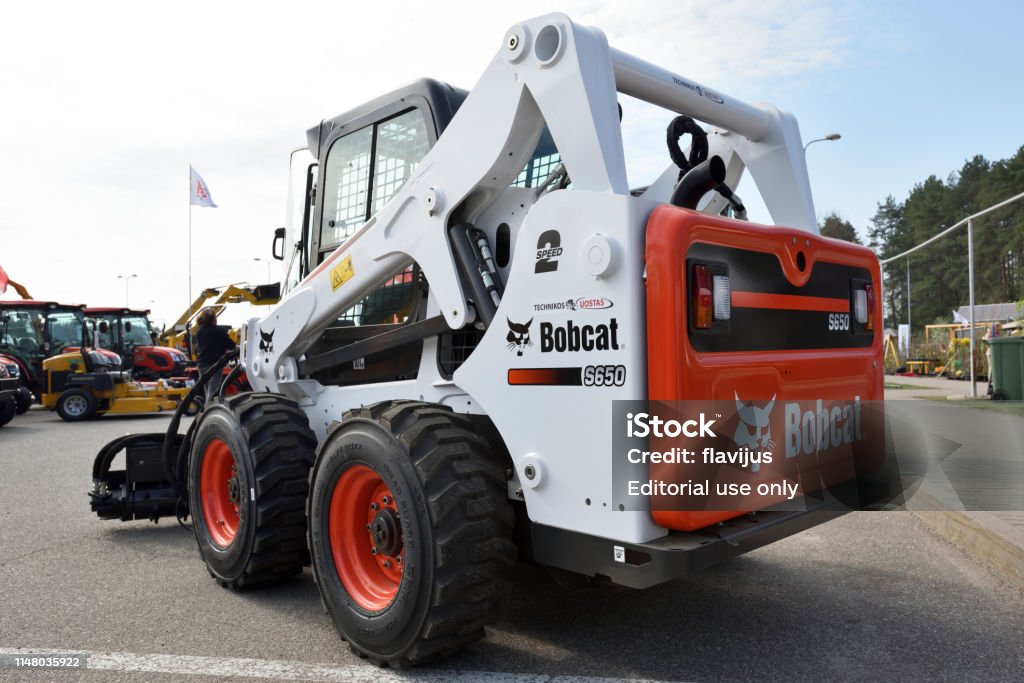 Ban Bobcat untuk Pertanian - Sinar Barokah Ban