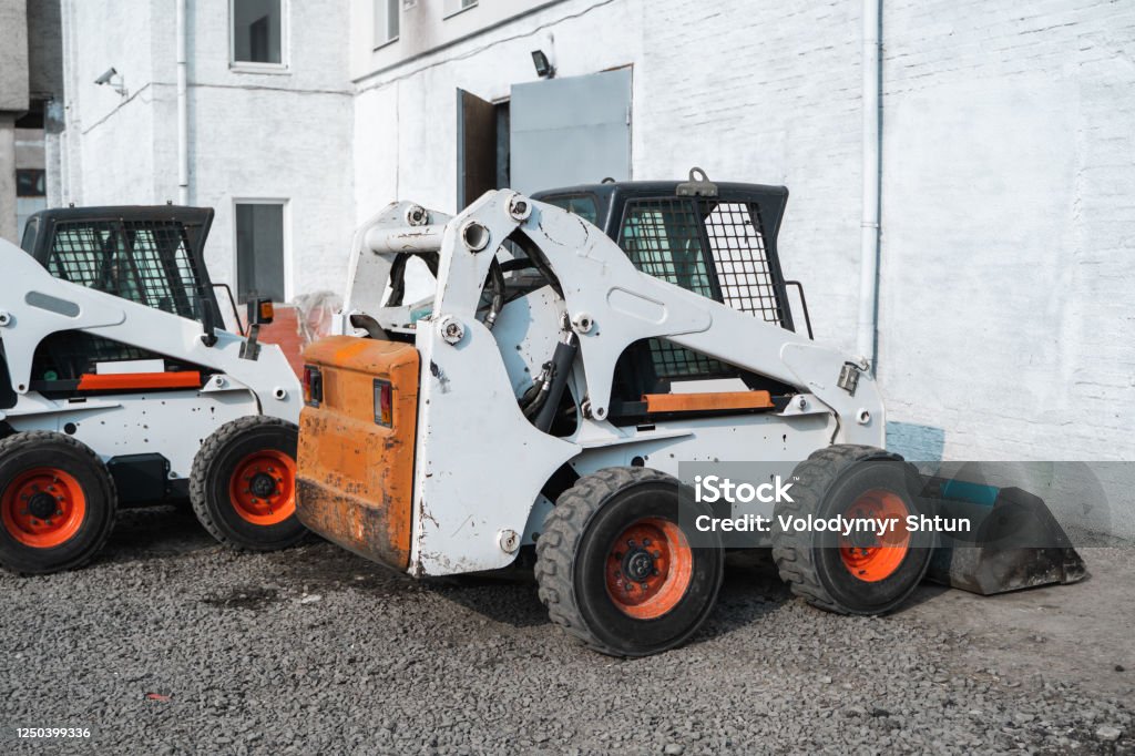 Ban Bobcat untuk Landscaping - Sinar Barokah Ban